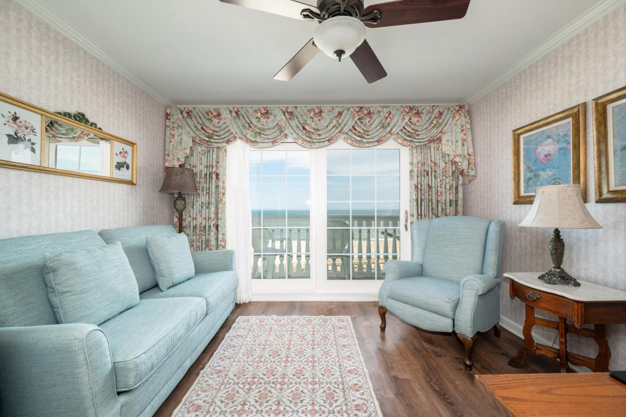 Boardwalk Plaza Hotel شاطئ ريهوبوث المظهر الخارجي الصورة
