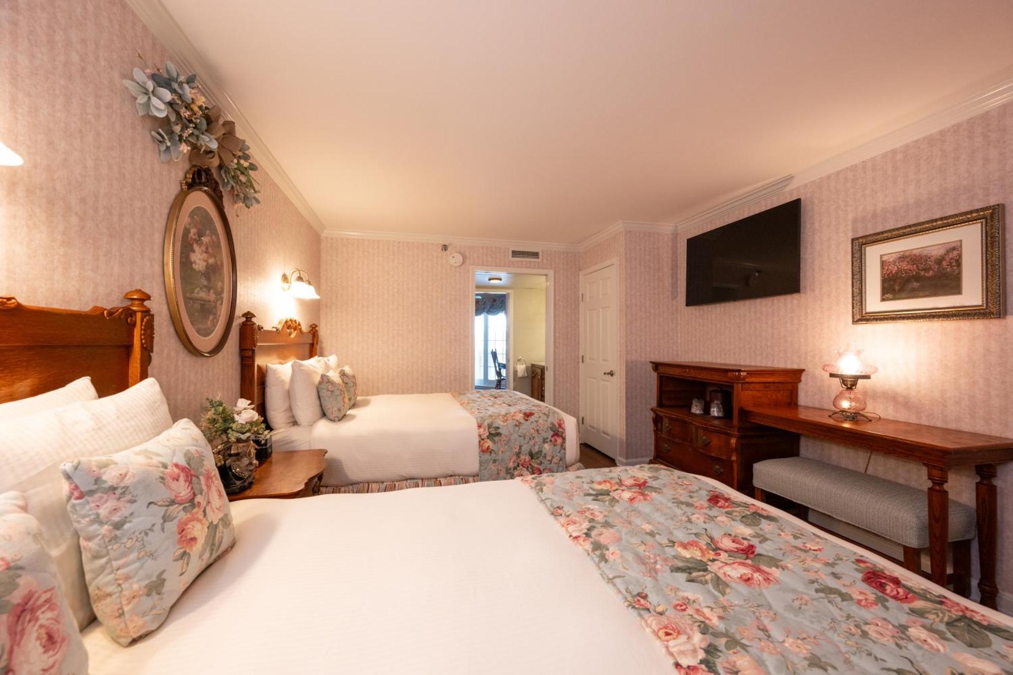 Boardwalk Plaza Hotel شاطئ ريهوبوث المظهر الخارجي الصورة