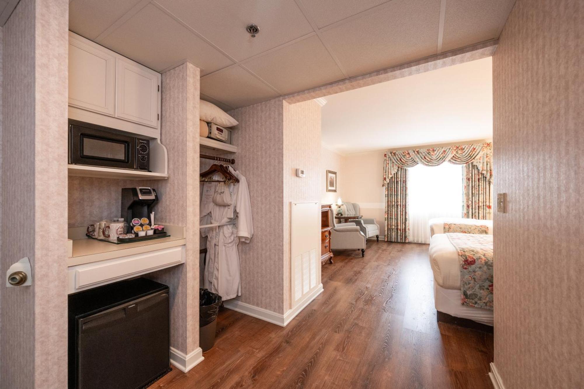 Boardwalk Plaza Hotel شاطئ ريهوبوث المظهر الخارجي الصورة